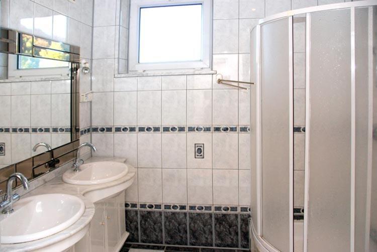 Osrodek Uzdrowiskowy Beskid Hotel Wysowa-Zdroj Bagian luar foto
