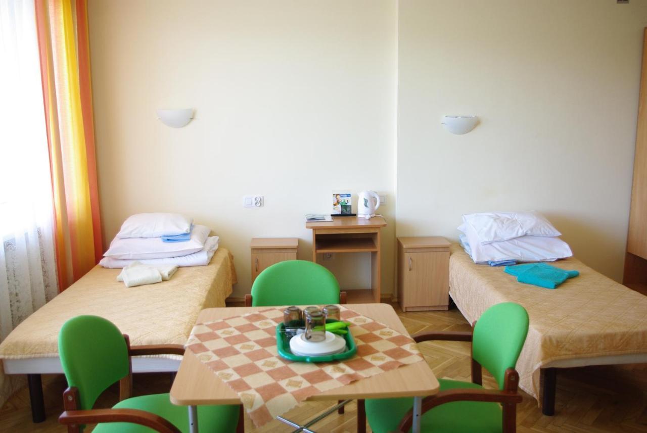 Osrodek Uzdrowiskowy Beskid Hotel Wysowa-Zdroj Bagian luar foto