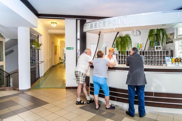 Osrodek Uzdrowiskowy Beskid Hotel Wysowa-Zdroj Bagian luar foto